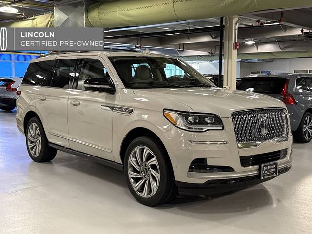 2023 Lincoln Navigator Reserve 4WD photo