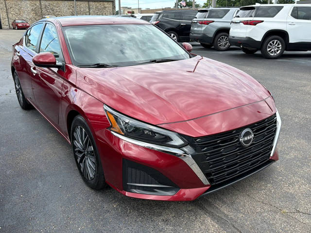 2023 Nissan Altima 2.5 SV FWD photo