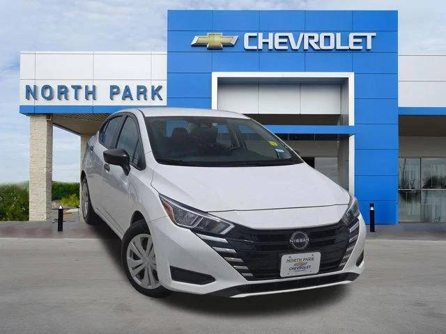 2023 Nissan Versa S FWD photo