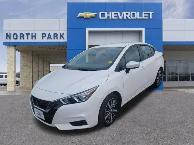 2022 Nissan Versa SV FWD photo