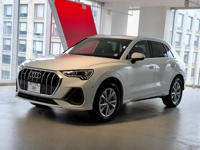 2023 Audi Q3 S line Premium AWD photo