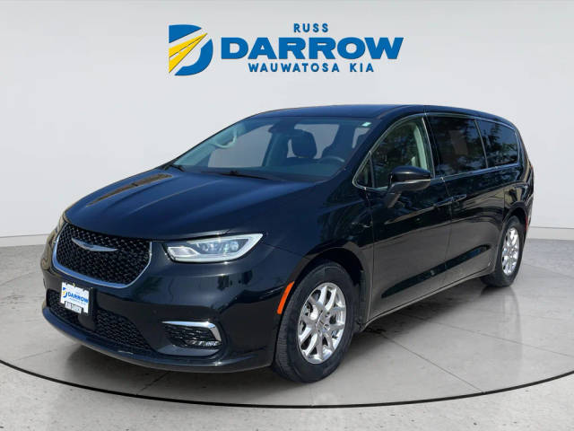 2023 Chrysler Pacifica Minivan Touring L FWD photo