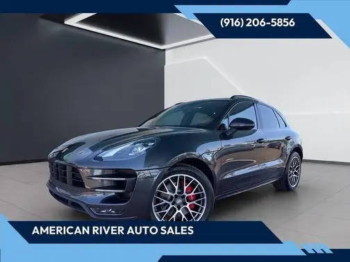2017 Porsche Macan Turbo AWD photo