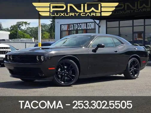 2016 Dodge Challenger SXT RWD photo
