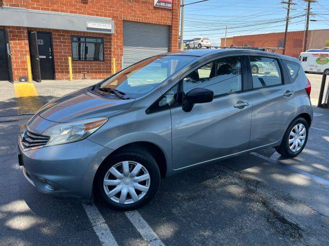 2015 Nissan Versa Note SV FWD photo