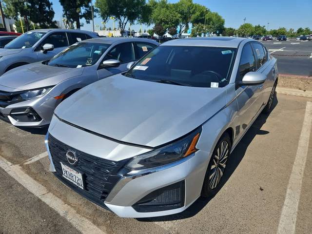 2023 Nissan Altima 2.5 SV FWD photo