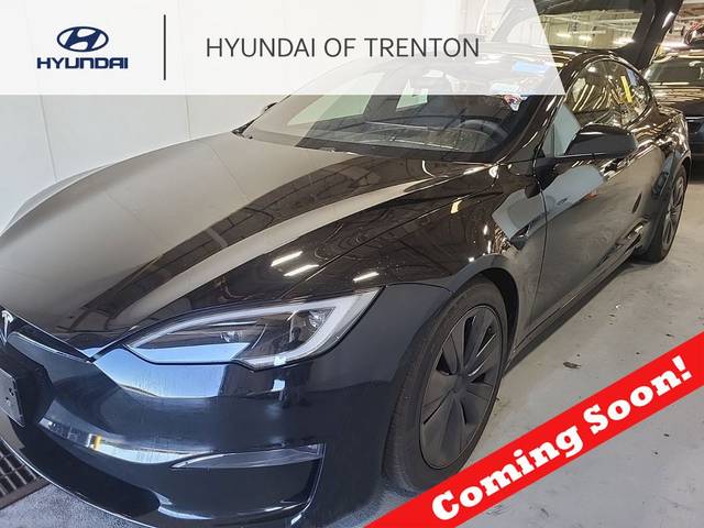 2023 Tesla Model S Standard Range AWD photo