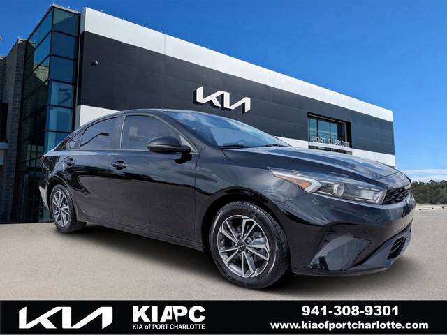 2023 Kia Forte LXS FWD photo