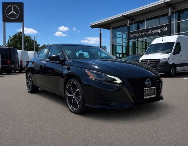 2023 Nissan Altima 2.5 SR AWD photo
