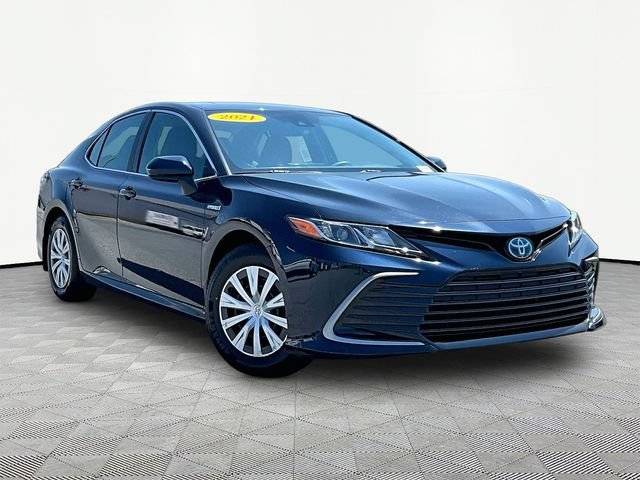 2021 Toyota Camry Hybrid LE FWD photo