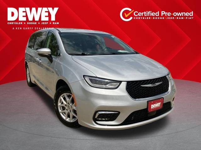 2023 Chrysler Pacifica Minivan Touring L FWD photo