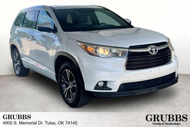 2016 Toyota Highlander XLE FWD photo