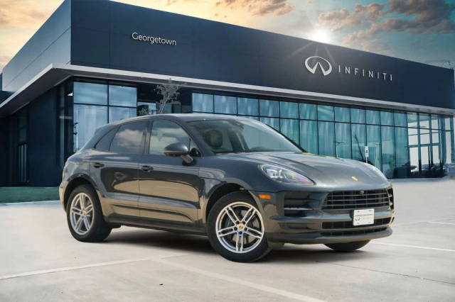 2021 Porsche Macan AWD photo