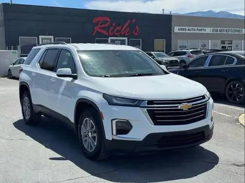 2022 Chevrolet Traverse LT Leather AWD photo