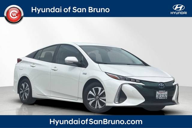 2017 Toyota Prius Prime Premium FWD photo