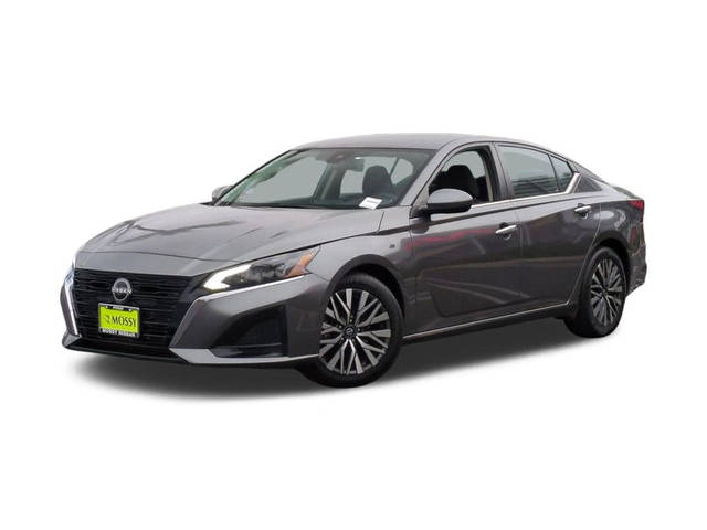 2023 Nissan Altima 2.5 SV FWD photo