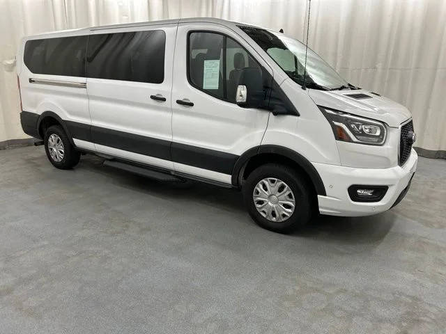 2023 Ford Transit Passenger Wagon XLT RWD photo