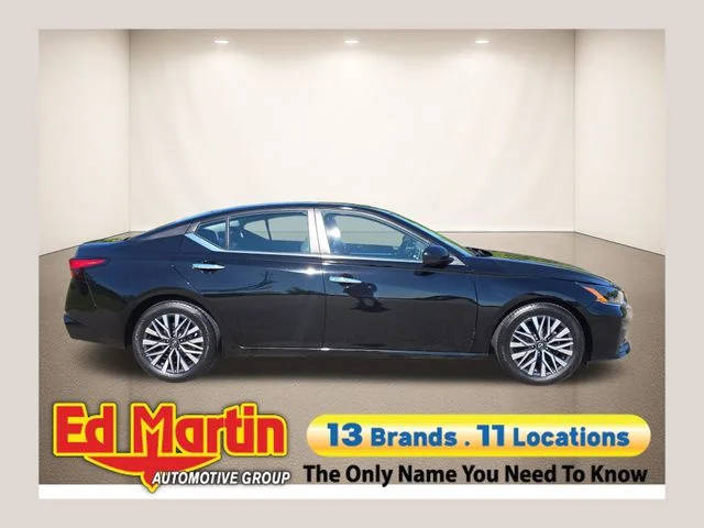 2023 Nissan Altima 2.5 SV FWD photo