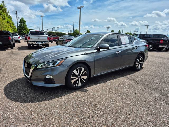 2022 Nissan Altima 2.5 SV FWD photo