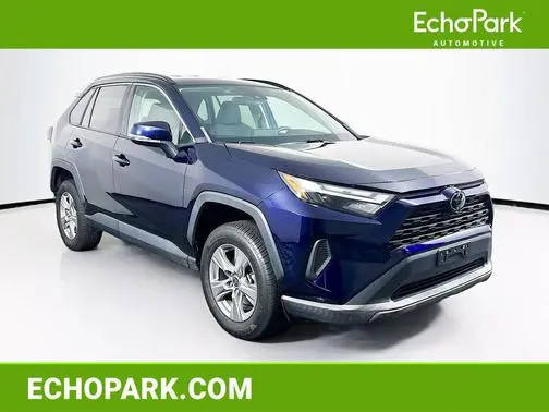 2023 Toyota RAV4 XLE AWD photo