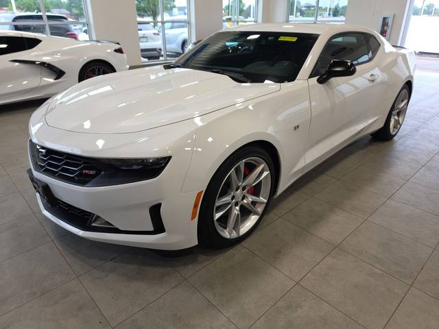 2023 Chevrolet Camaro 1LT RWD photo