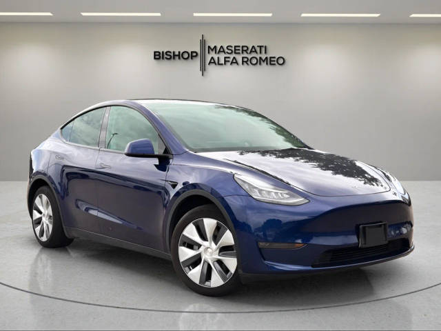 2022 Tesla Model Y Long Range AWD photo
