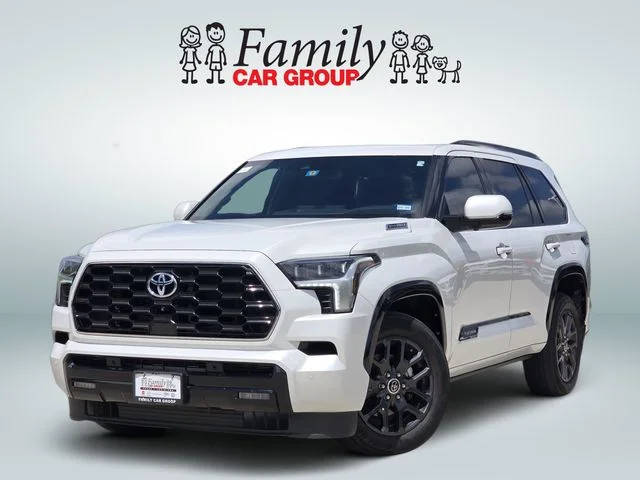 2023 Toyota Sequoia Platinum 4WD photo
