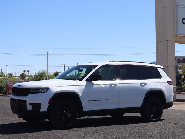 2023 Jeep Grand Cherokee L Altitude 4WD photo