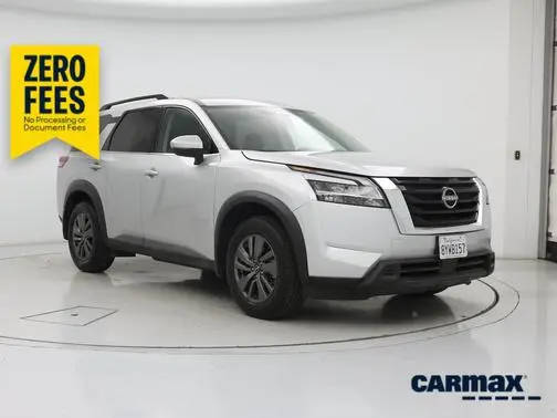 2022 Nissan Pathfinder SV FWD photo