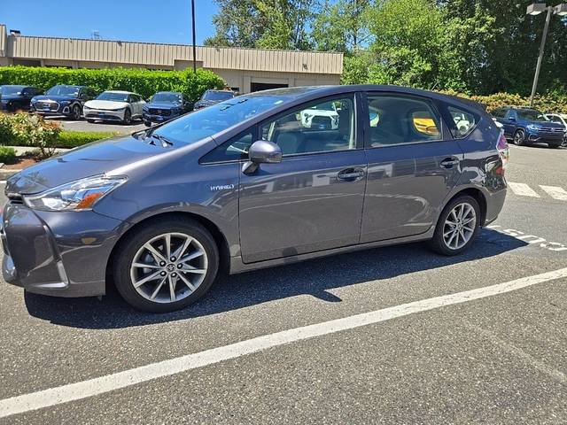 2017 Toyota Prius v Five FWD photo