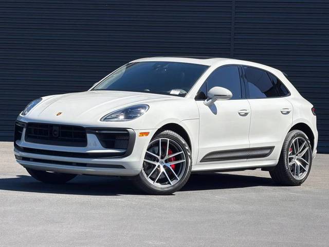 2023 Porsche Macan S AWD photo