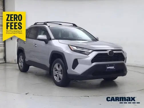 2022 Toyota RAV4 XLE AWD photo