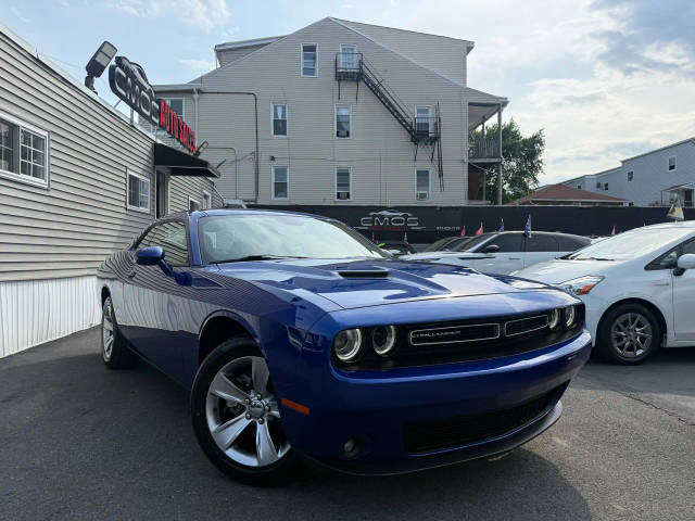 2021 Dodge Challenger SXT RWD photo