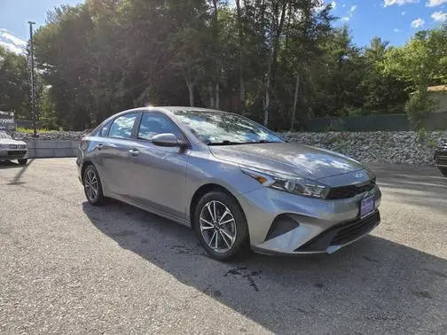 2023 Kia Forte LXS FWD photo