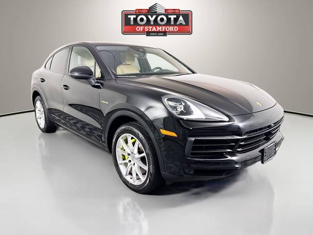 2021 Porsche Cayenne Coupe E-Hybrid AWD photo