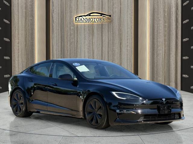 2023 Tesla Model S Standard Range AWD photo