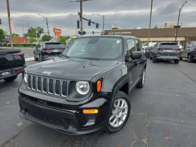 2023 Jeep Renegade Latitude 4WD photo