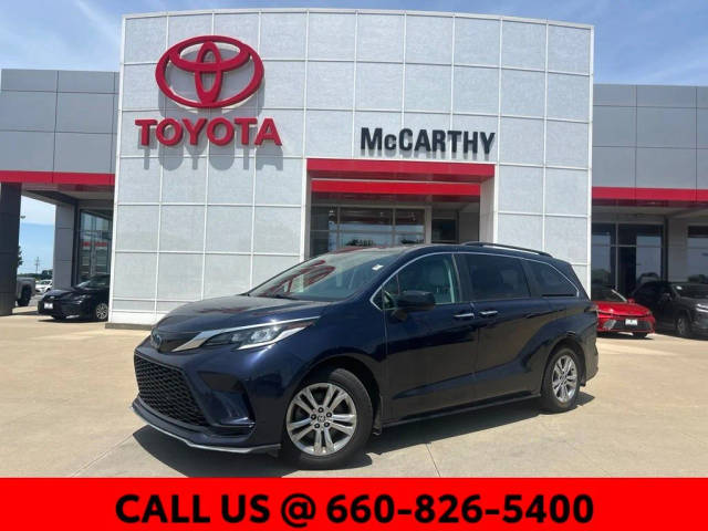 2023 Toyota Sienna LE AWD photo