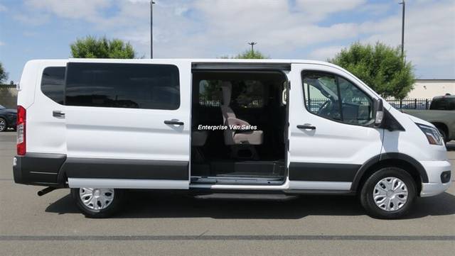 2023 Ford Transit Passenger Wagon XLT RWD photo
