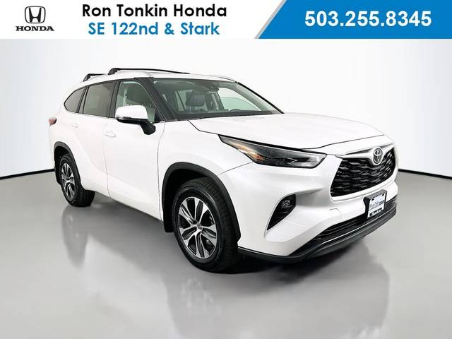 2023 Toyota Highlander XLE AWD photo