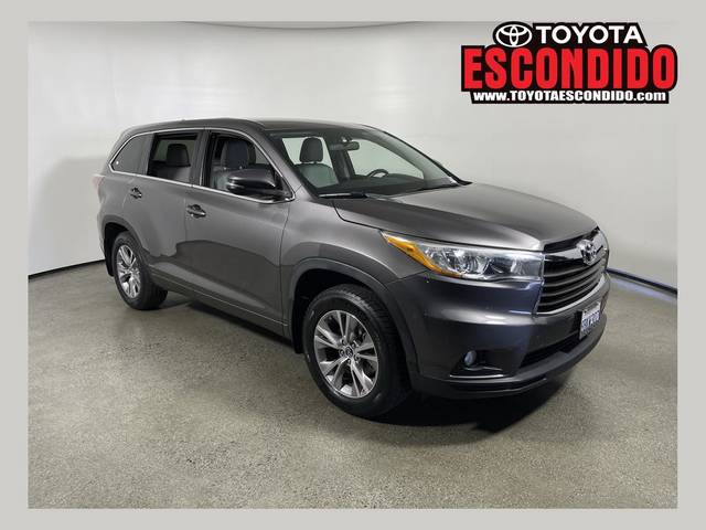 2016 Toyota Highlander LE Plus AWD photo