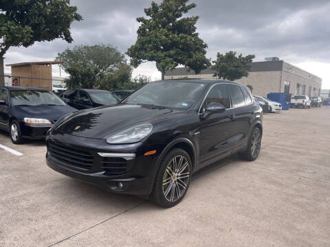 2015 Porsche Cayenne S E-Hybrid AWD photo