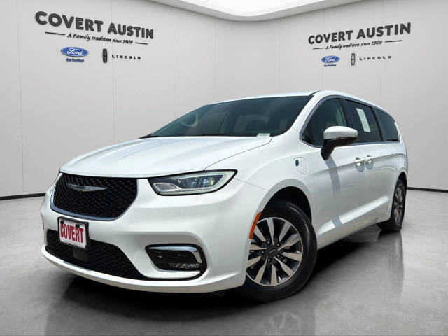 2023 Chrysler Pacifica Minivan Hybrid Touring L FWD photo
