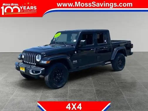 2023 Jeep Gladiator Overland 4WD photo