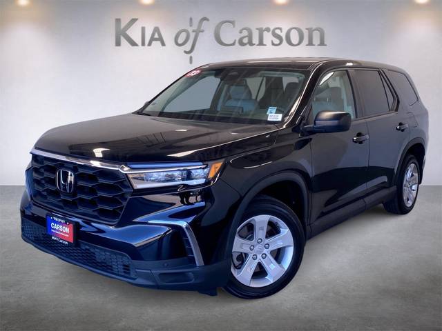 2023 Honda Pilot LX FWD photo