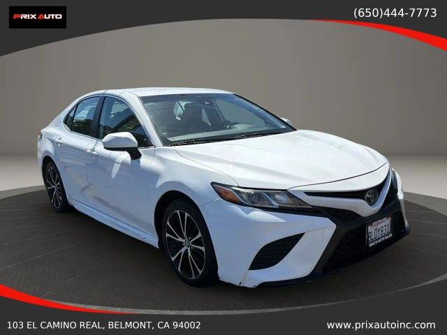 2020 Toyota Camry SE FWD photo