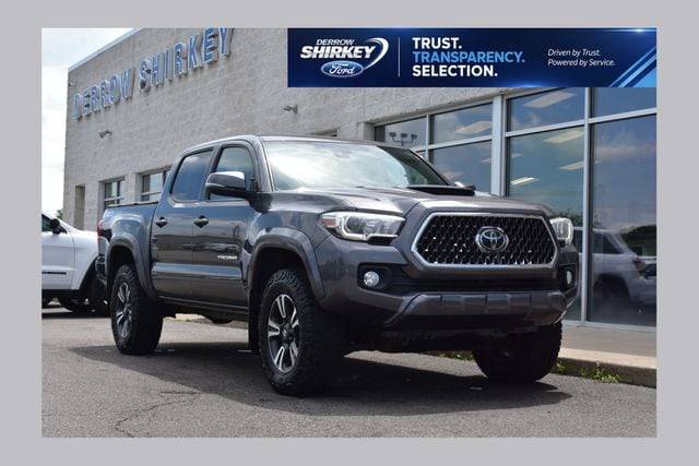 2018 Toyota Tacoma SR5 4WD photo