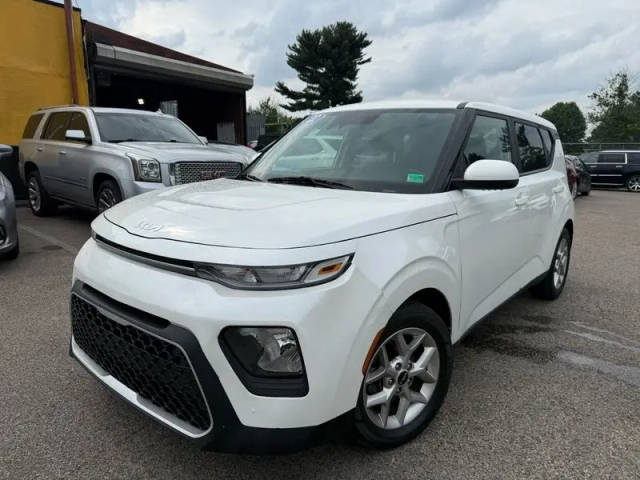 2022 Kia Soul LX FWD photo