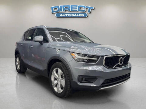2021 Volvo XC40 Momentum FWD photo