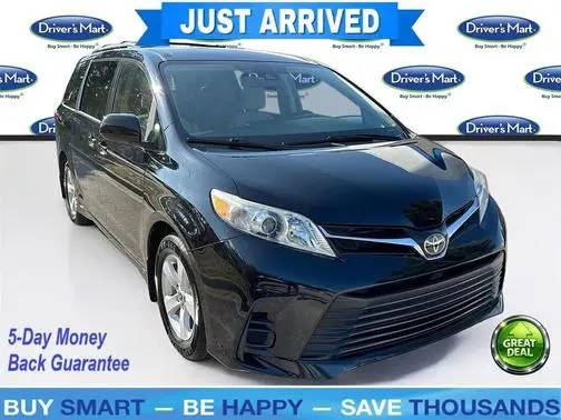 2020 Toyota Sienna LE FWD photo